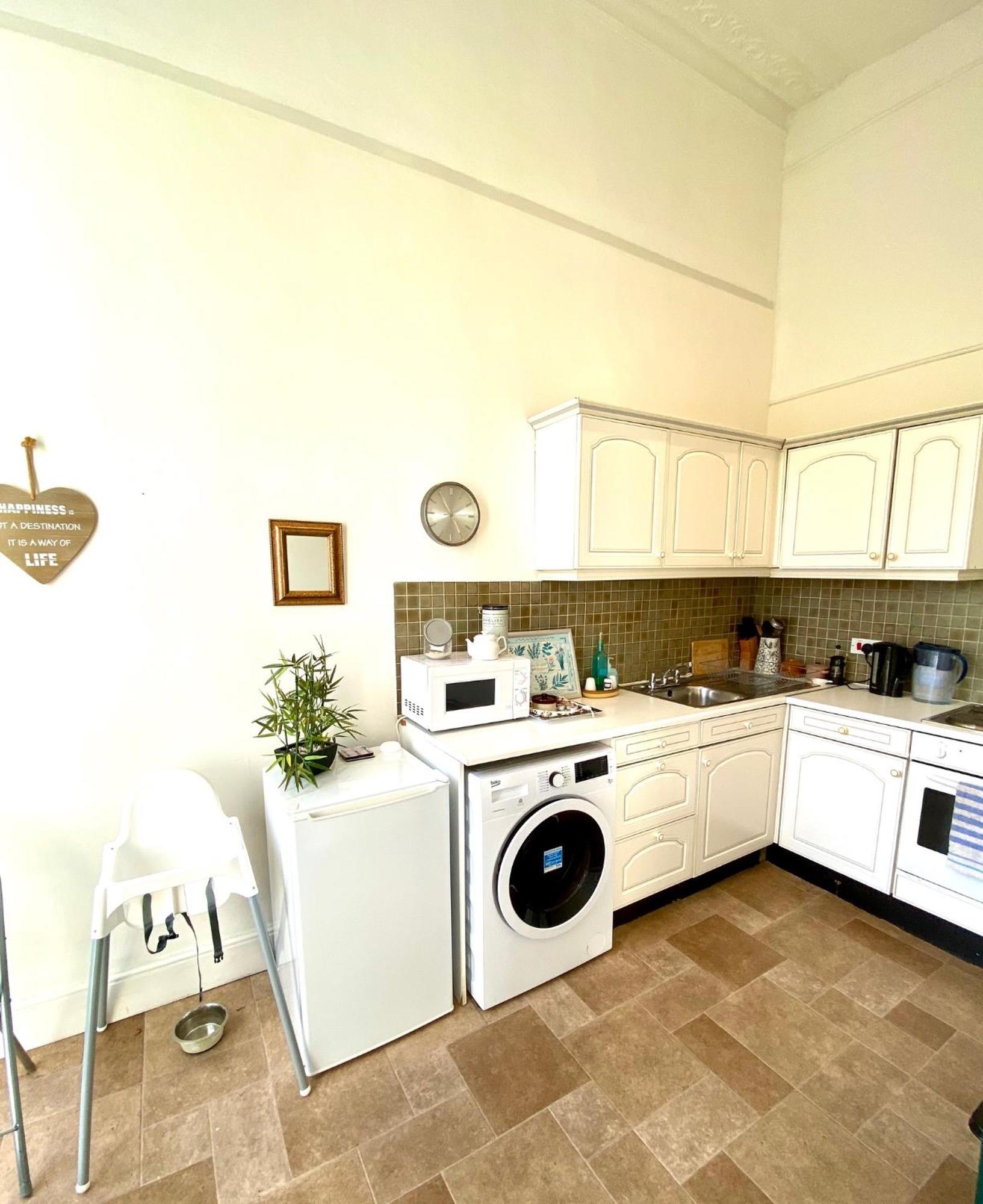 Grosvenor Apartments In Bath - Great For Families, Groups, Couples, 80 Sq M, Parking Exterior foto